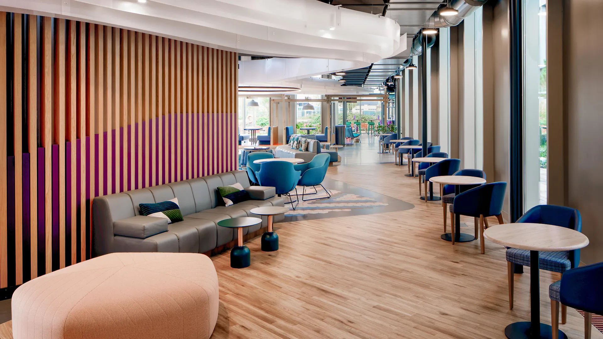 Yotel Amsterdam 4*,