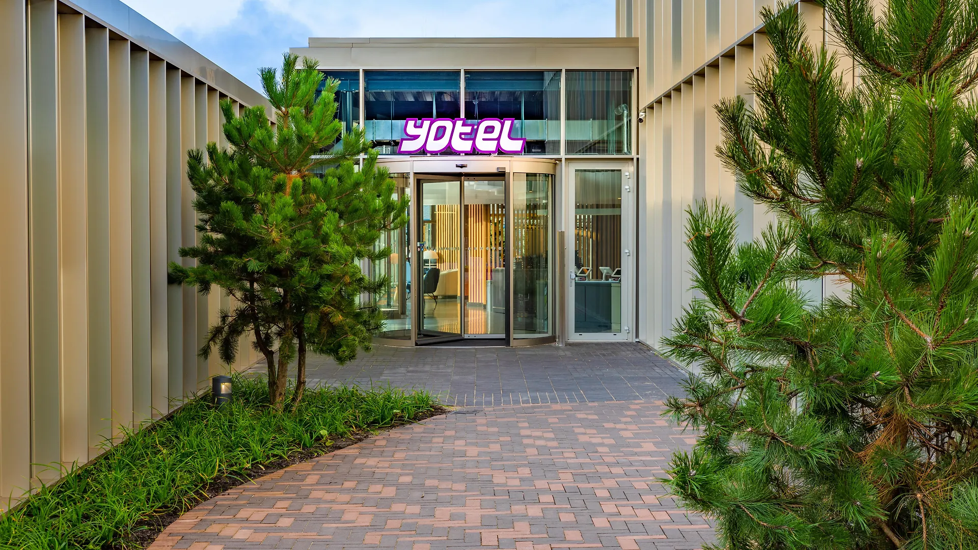 Yotel Amsterdam 4*,