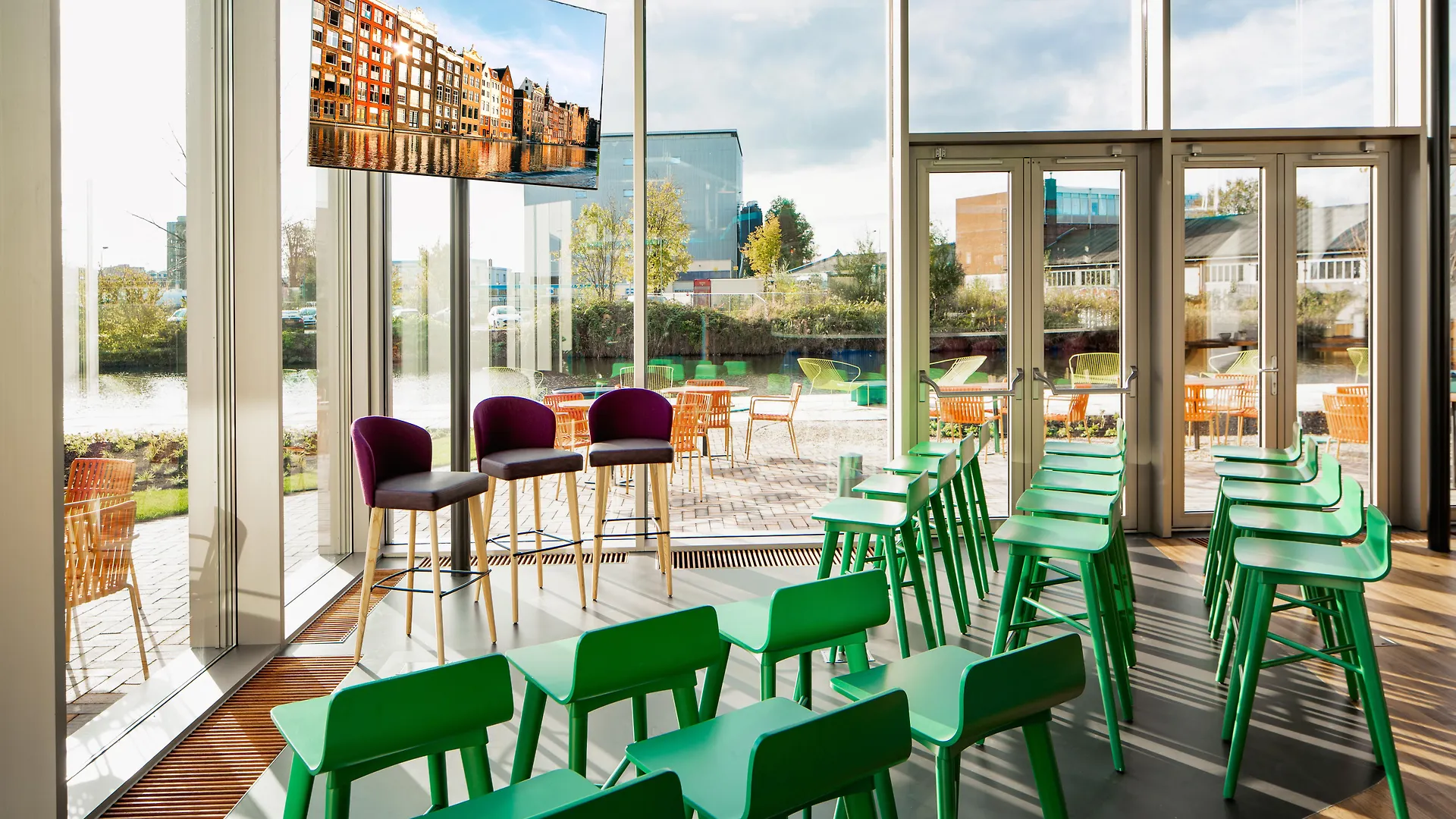 **** Hotell Yotel Amsterdam Nederländerna